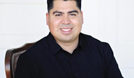 App Headshots - Alberto Sandoval