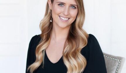 App Headshots - Carli Van Houtte