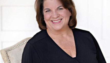 App Headshots - MaryAnn Scott
